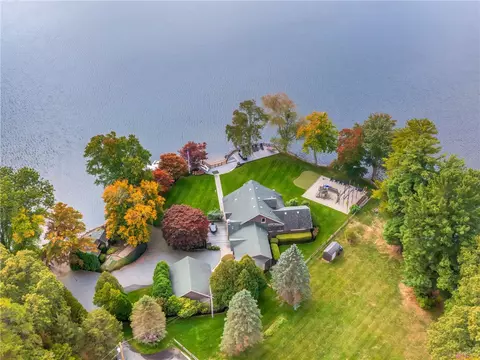 14 Domin Ave, Smithfield, RI 02917