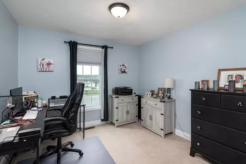 60 Fieldside Dr, Woonsocket, RI 02895 photo 14