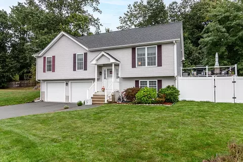 60 Fieldside Dr, Woonsocket, RI 02895 photo 30