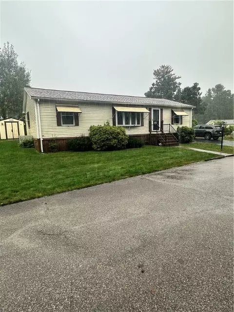 12 Frair Tuck Lane Ln, Coventry, RI 02816