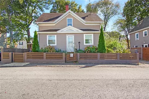 16 Grover St, North Providence, RI 02911