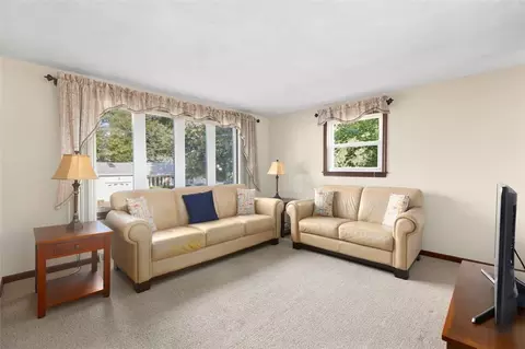 136 Sefton Ave, Warwick, RI 02889 photo 4