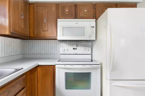 136 Sefton Ave, Warwick, RI 02889 photo 9