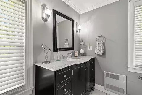 Bath - 124 Meadow Rd, Woonsocket, RI 02895 photo 3 of 4