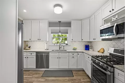 Kitchen - 124 Meadow Rd, Woonsocket, RI 02895 photo 3 of 6