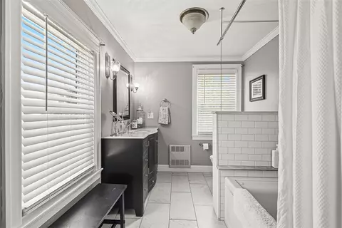 Bath - 124 Meadow Rd, Woonsocket, RI 02895 photo 2 of 4