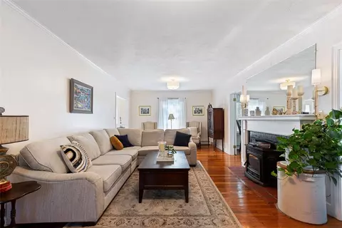 Living - 124 Meadow Rd, Woonsocket, RI 02895 photo 2 of 4