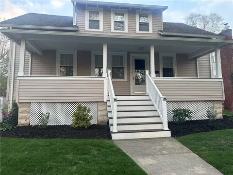 56 Errol St, Warwick, RI 02888