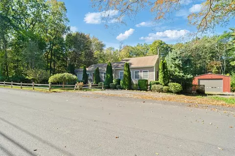 77 Tourtellot Hill Rd, Glocester, RI 02814