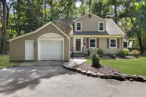 790 Cowesett Rd, Warwick, RI 02886