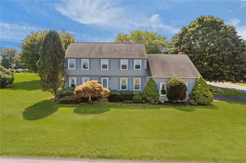 78 Cornelius Dr, Portsmouth, RI 02871