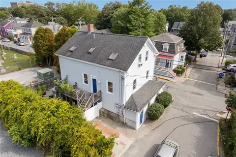44 Warner St, Newport, RI 02840