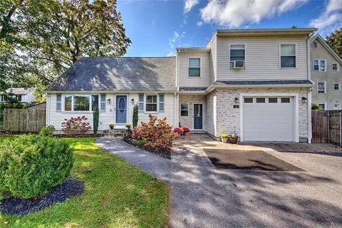 185 Tidewater Dr, Warwick, RI 02889