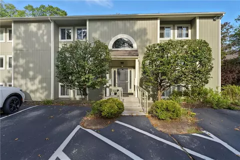 400 New River Rd #211, Manville, RI 02838