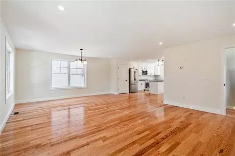 341 Point Ave, Warwick, RI 02889 photo 9
