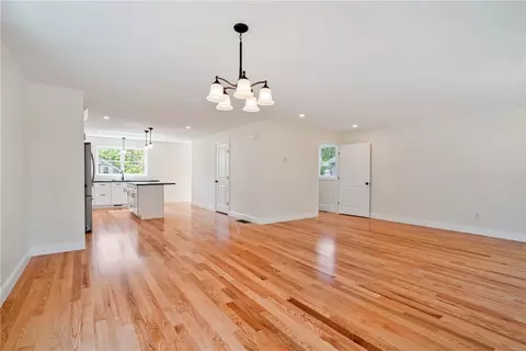 341 Point Ave, Warwick, RI 02889 photo 10
