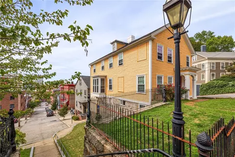34 Congdon St, Providence, RI 02906