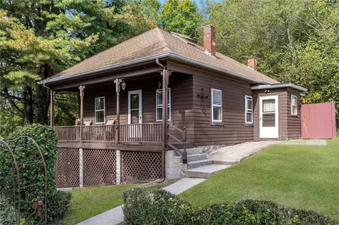 5 Camp St, Smithfield, RI 02917