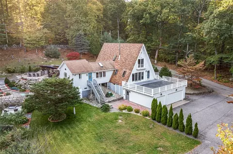 60 Tower Hill Rd, Cumberland, RI 02864