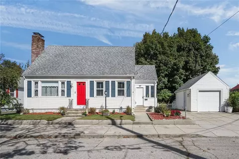 34 Aldrich Ave, Cranston, RI 02920