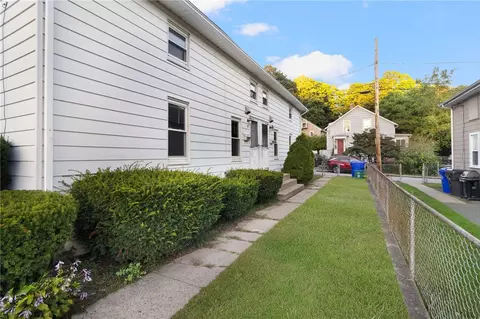 14 Douglas St, West Warwick, RI 02893