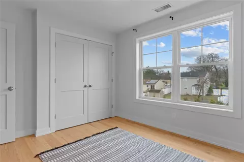 Bedroom - 38 Red Maple Ln, Warwick, RI 02886 photo 6 of 10