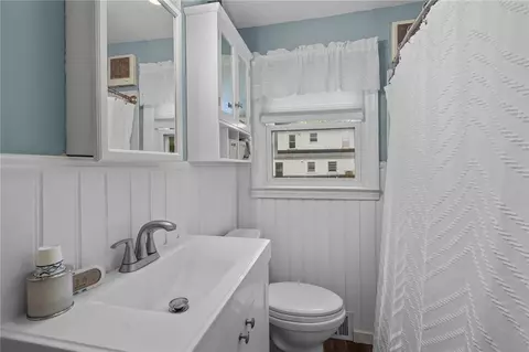 95 Roosevelt St, Warwick, RI 02888 photo 10