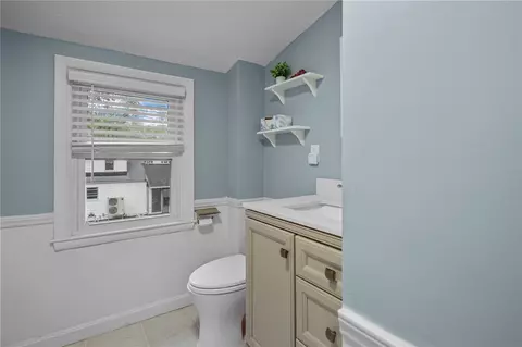 95 Roosevelt St, Warwick, RI 02888 photo 24