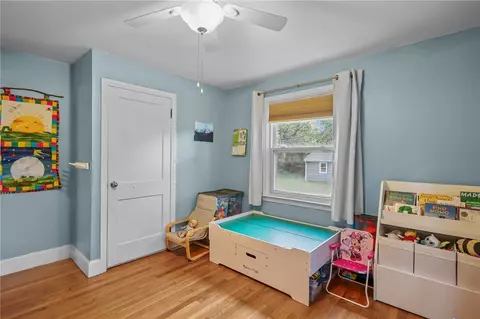 95 Roosevelt St, Warwick, RI 02888 photo 16