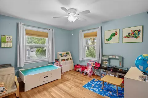 95 Roosevelt St, Warwick, RI 02888 photo 15
