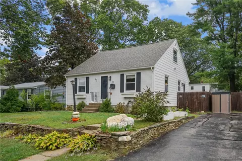 95 Roosevelt St, Warwick, RI 02888 photo 32