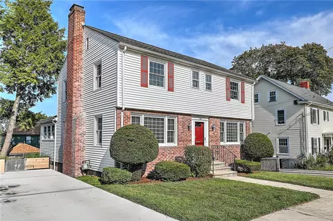 114 Marbury Ave, Pawtucket, RI 02860