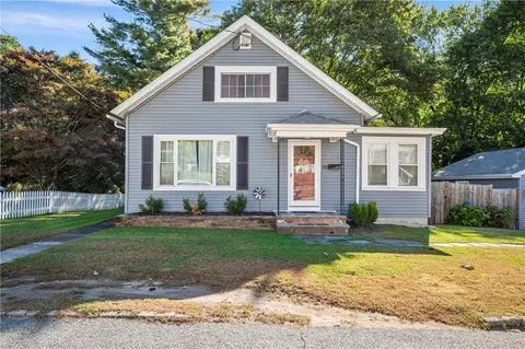 16 Greenville Rd, North Smithfield, RI 02896