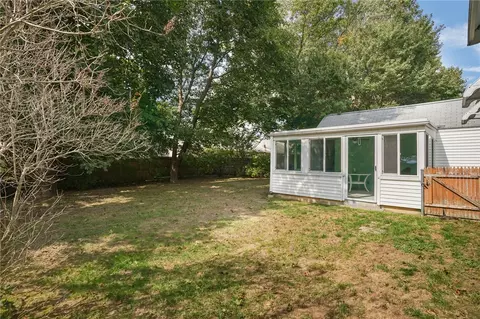 Exterior - 71 Macarthur Dr, Warwick, RI 02889 photo 6 of 8