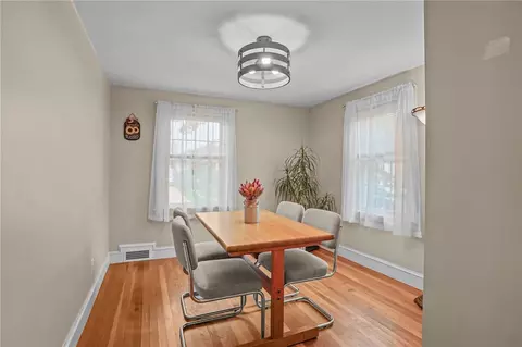 Dining - 71 Macarthur Dr, Warwick, RI 02889 photo 1 of 2