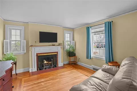 Living - 71 Macarthur Dr, Warwick, RI 02889 photo 1 of 3