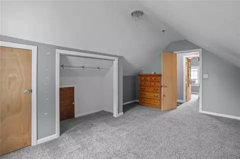 Bedroom - 71 Macarthur Dr, Warwick, RI 02889 photo 6 of 8