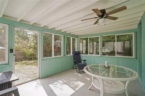 Exterior - 71 Macarthur Dr, Warwick, RI 02889 photo 5 of 8