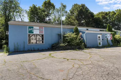 13 Kelly St, Warren, RI 02885