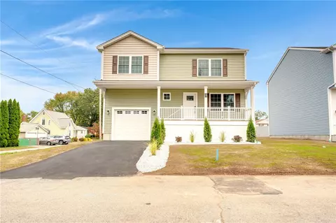 27 Orange St, Rumford, RI 02916