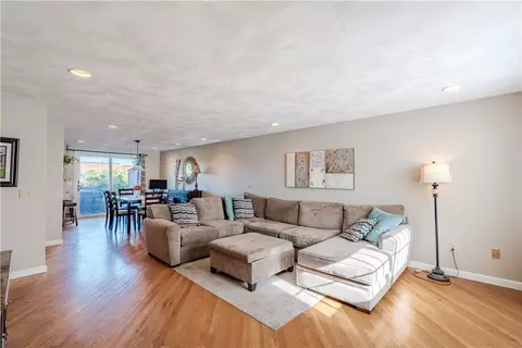 53 Scenery Ln #53, Johnston, RI 02919