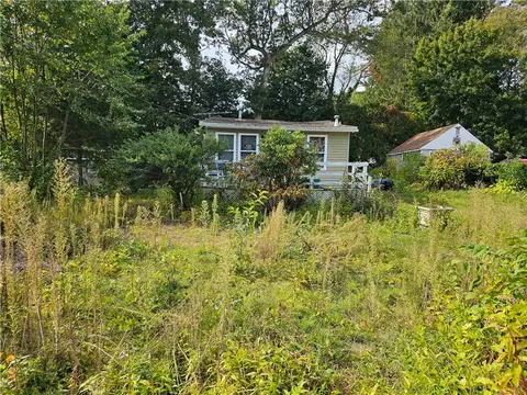 35 Steere Rd, Glocester, RI 02814 photo 3
