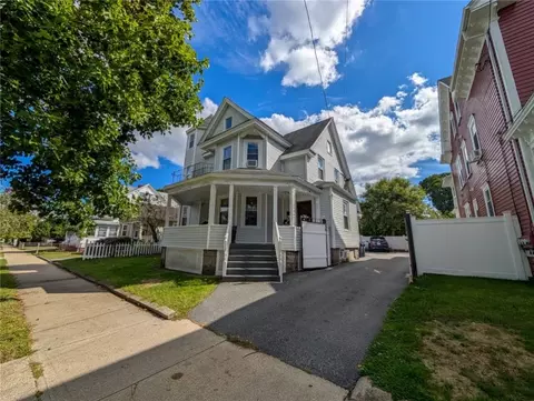 228 Washington Ave, Providence, RI 02905