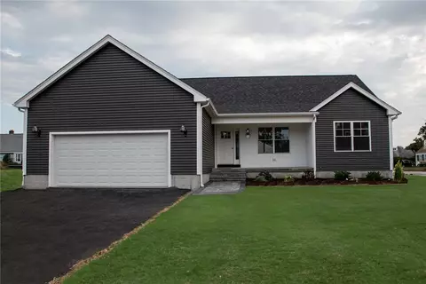 52 Recess Ln, Warwick, RI 02886