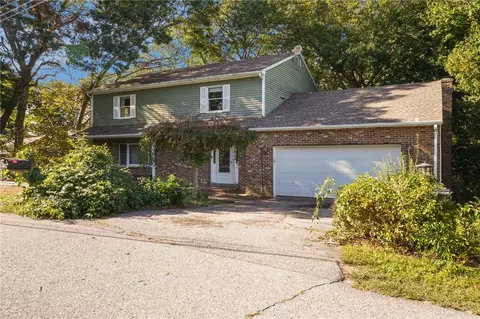 54 Sherwood Dr, Westerly, RI 02891