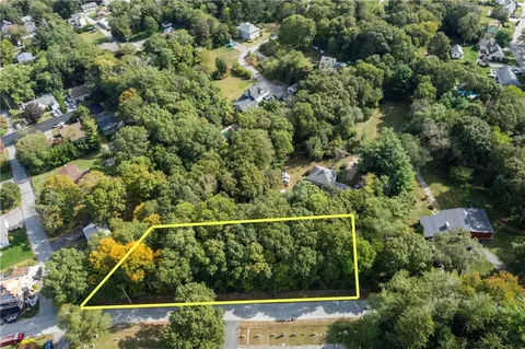 31 Brown St, Coventry, RI 02816