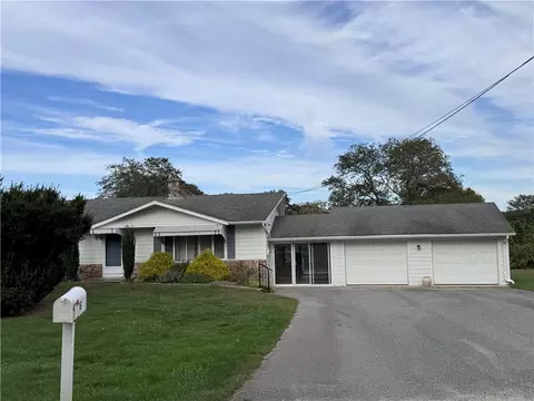 16 Wild Cherry Dr, Little Compton, RI 02837