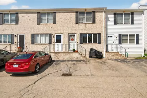 24 Iris Ln, North Providence, RI 02911