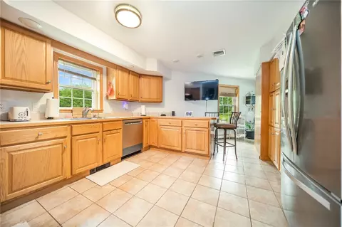 1441 Stafford Rd, Fall River, MA 02721 photo 8
