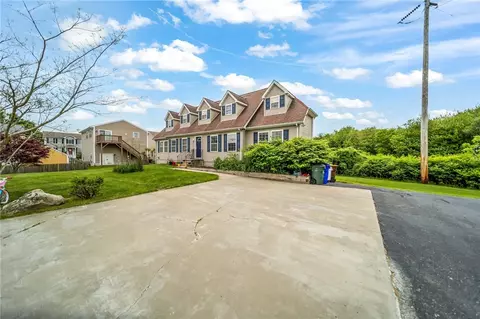 1441 Stafford Rd, Fall River, MA 02721 photo 3